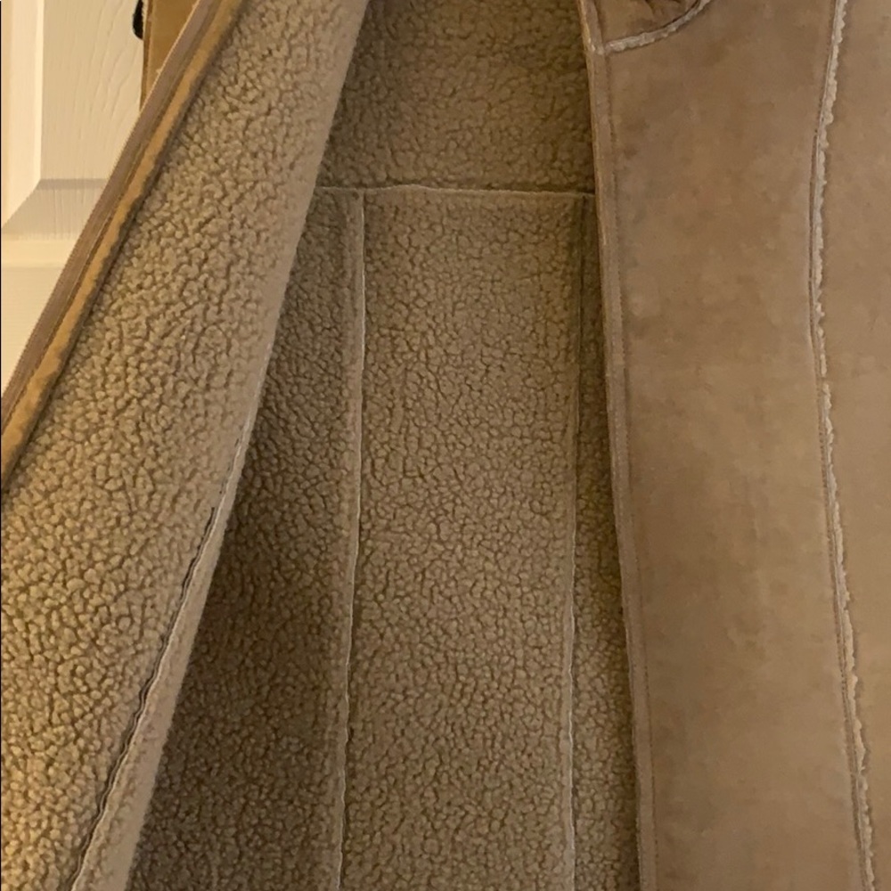 Vest - Picture 3 of 3